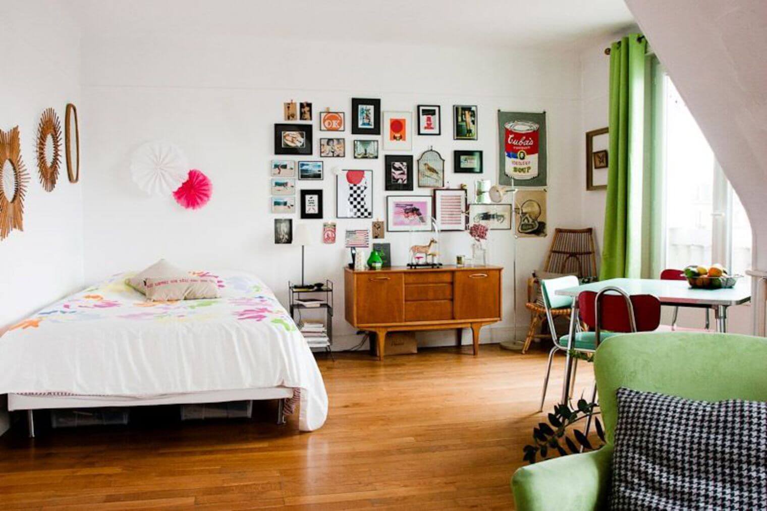 Muro decorado con fotos